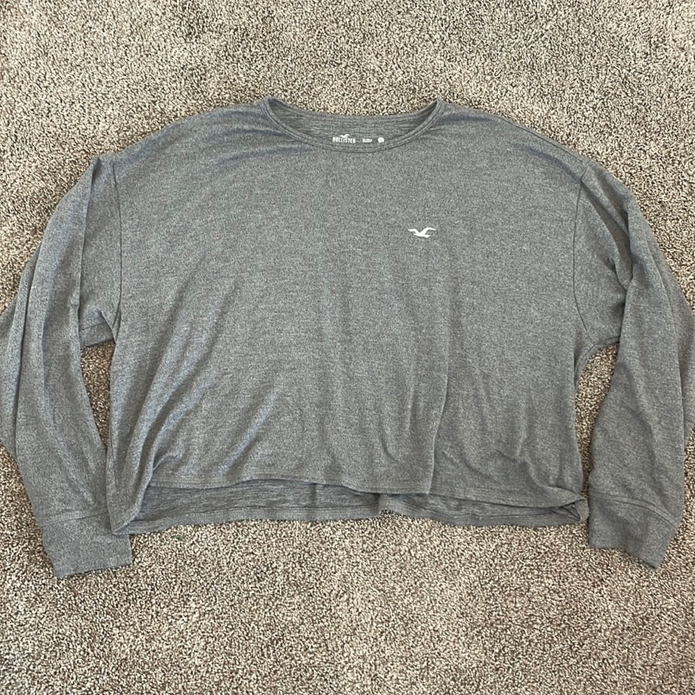 Super super soft and comfy Hollister top size xs